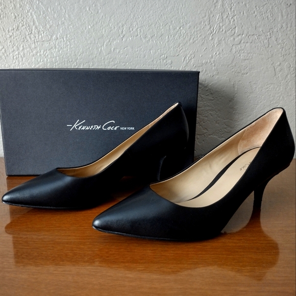 Women's Kenneth Cole Mirror Me Kitten Heeled Pumps - Picture 1 of 9